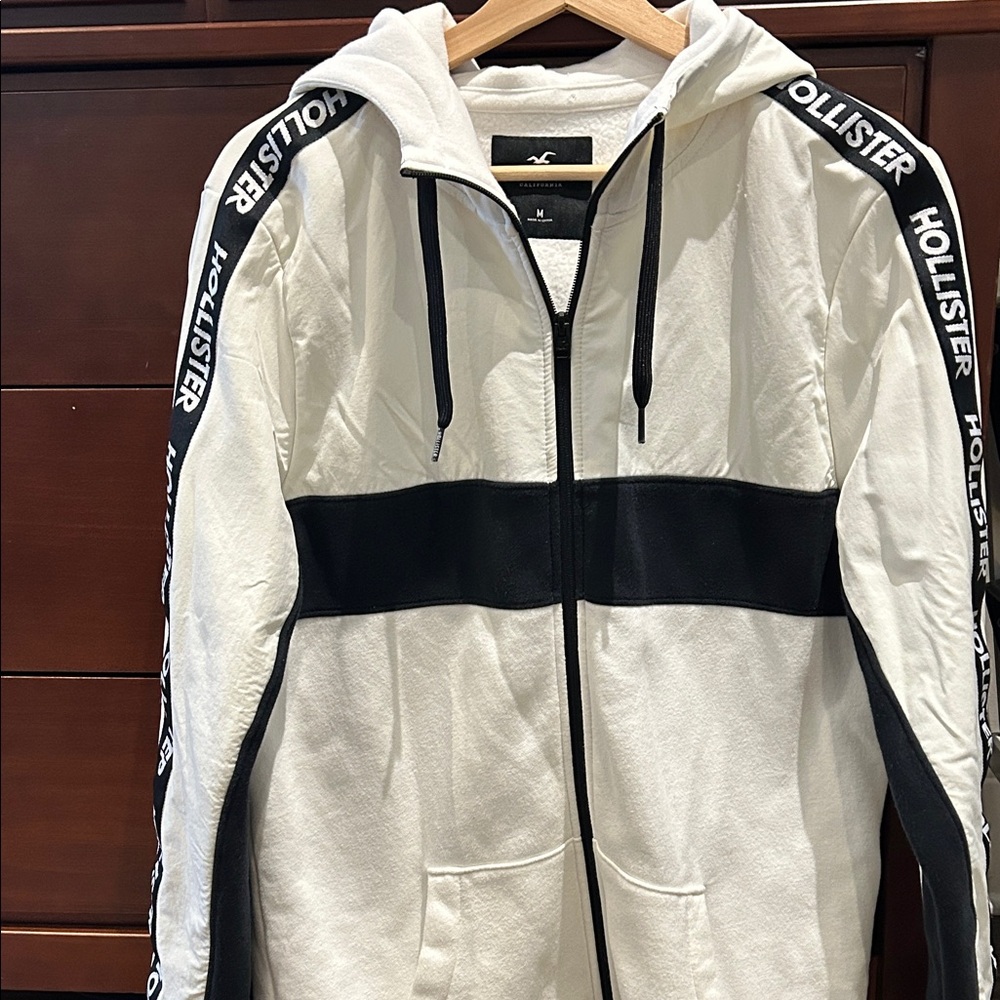Hollister medium white and Black Hoodie with Branding  excellent condition